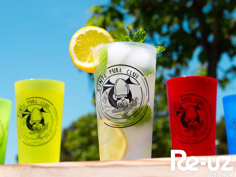 10 anos do Clube Santa Pura com copos reutilizáveis!