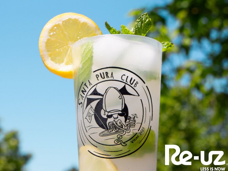 10 anos do Clube Santa Pura com copos reutilizáveis!